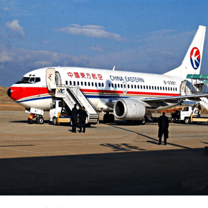 贵阳龙洞堡机场货运航空快运业稳步发展的原因是什么？